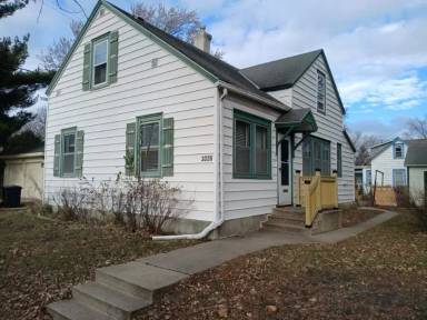Main picture of 3320 E 31st St
