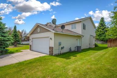 Main picture of 9141 N Ramsgate Ln