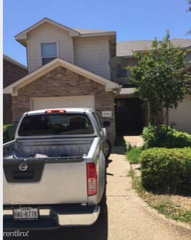 Main picture of 2300 Aldergate Dr