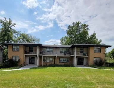 Main picture of 2820 Kingman Blvd