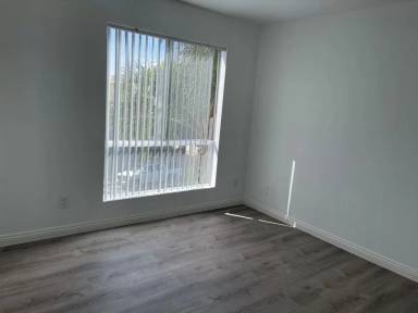 Main picture of 742 S Harvard Blvd