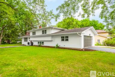 Main picture of 116 Waxwing Ave