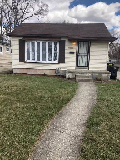 Main picture of 16896 Salem St