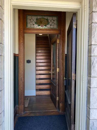 Main picture of 840 Columbia Ave