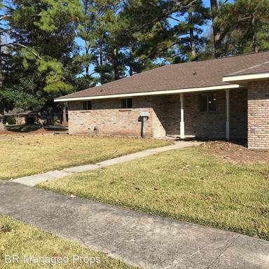 Main picture of 1702 S Park Ave