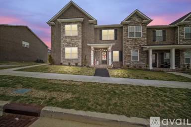 Main picture of 266 Broadberry Ave