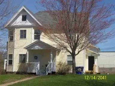 Main picture of 652 Wisconsin St