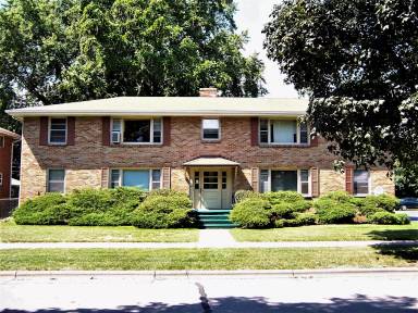 Main picture of RM 402 Pawling Street - 4