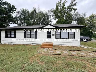 Main picture of 8704 W 70th Ter