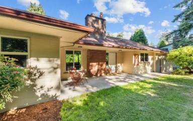 Main picture of 6930 SW Brier Pl