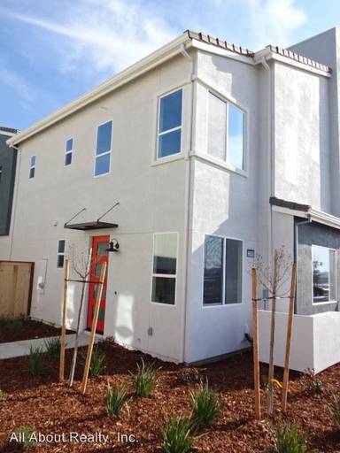 Main picture of 3720 E Commerce Way