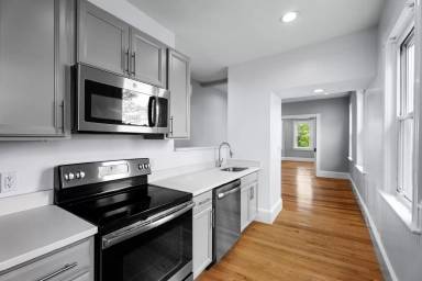 Main picture of 68 Pratt St