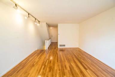 Main picture of 722 3rd St SW