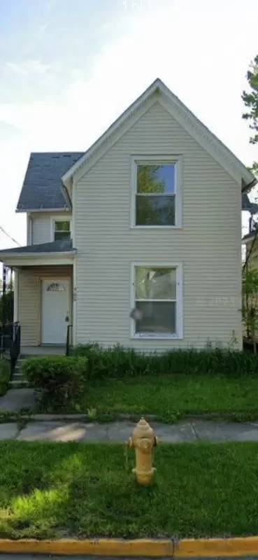 Main picture of 900 S 2nd St