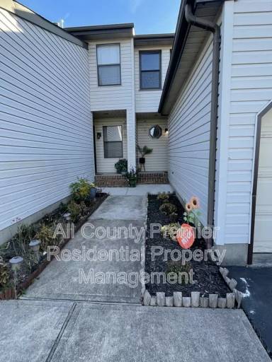Main picture of 503 Cypress Ct
