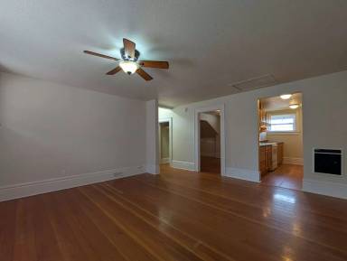 Main picture of 515 W 10th Ave