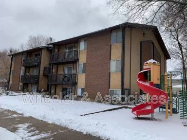 Main picture of 2650 Jefferson Ave