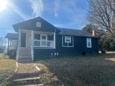 Main picture of 235 Ann St NW