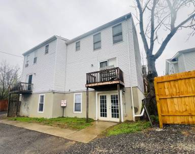 Main picture of 1107 Burns St
