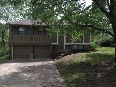 Main picture of 4912 NW Pennington Ln
