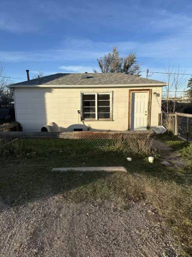 Main picture of 3110 S Greeley Hwy