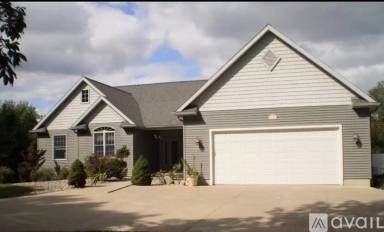 Main picture of 2240 Maple Grove Rd