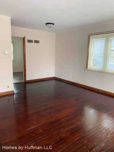Main picture of 1027 Covert Ave