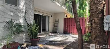 Main picture of Dadeland Grove
