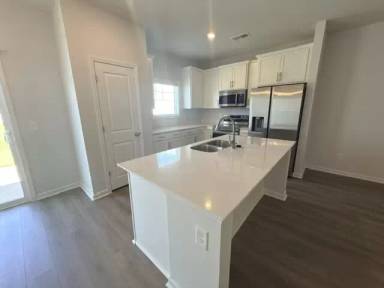 Main picture of 121 Bartlett Dr
