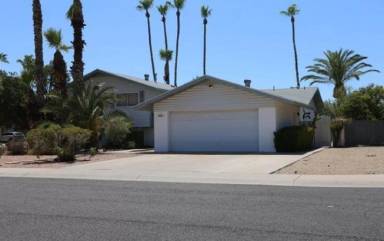 Main picture of 3530 S Poplar St