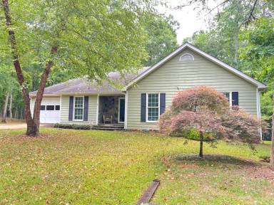 Main picture of 300 Pebble Creek Dr