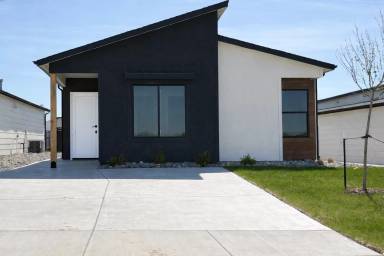 Main picture of 5009 N Vassar St