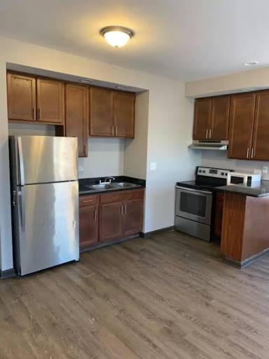 Main picture of 7834-44 S Ellis Ave