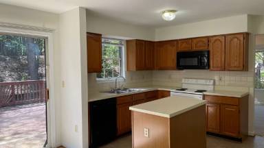 Main picture of 8 Quiet Brook Ct