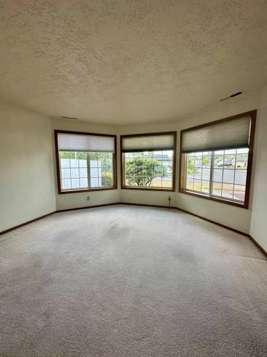 Main picture of 368 Ridgeview Dr N