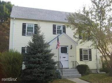 Main picture of 90 Fuller St