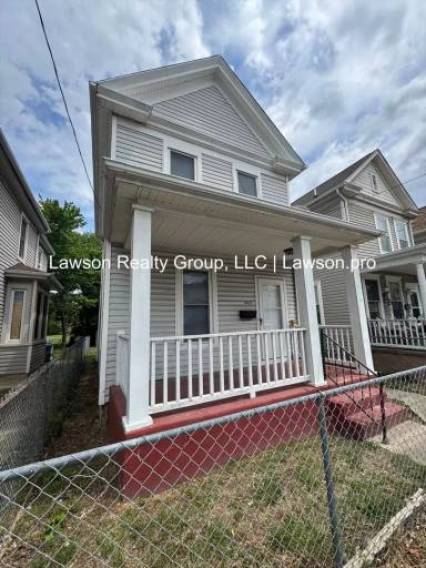Main picture of 813 Gilmer Ave NW