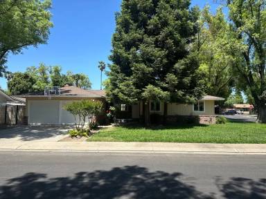 Main picture of 1917 Rossmoor Way