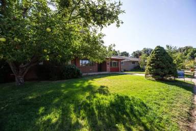 Main picture of 402 Tedmon Dr