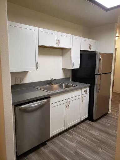 Main picture of 129 S 14th 1/2 St