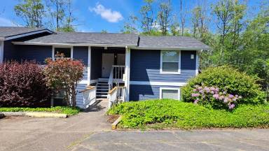 Main picture of 1934 Lincoln Ave SE