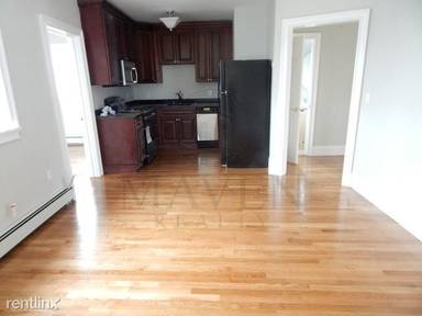 Main picture of 17 Henderson St