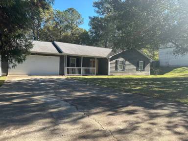 Main picture of 150 Rosewood Dr