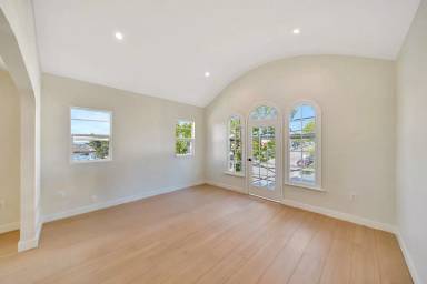 Main picture of 2800 Winter St