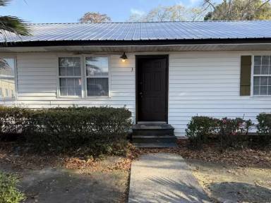 Main picture of 207 W Memorial Dr