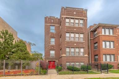 Main picture of 6819 S Ridgeland Ave