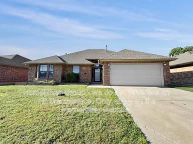 Main picture of 733 SW 153rd St