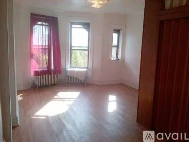 Main picture of 569 58th St
