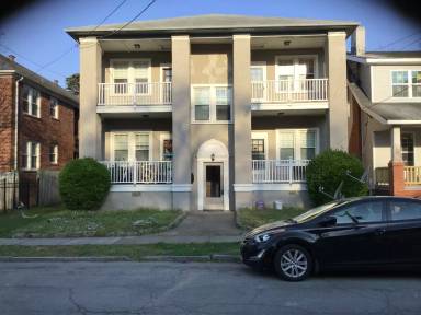 Main picture of 4305 Newport Ave