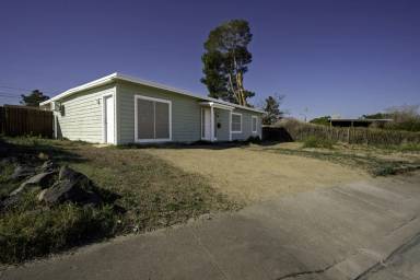 Main picture of 343 Tungsten St